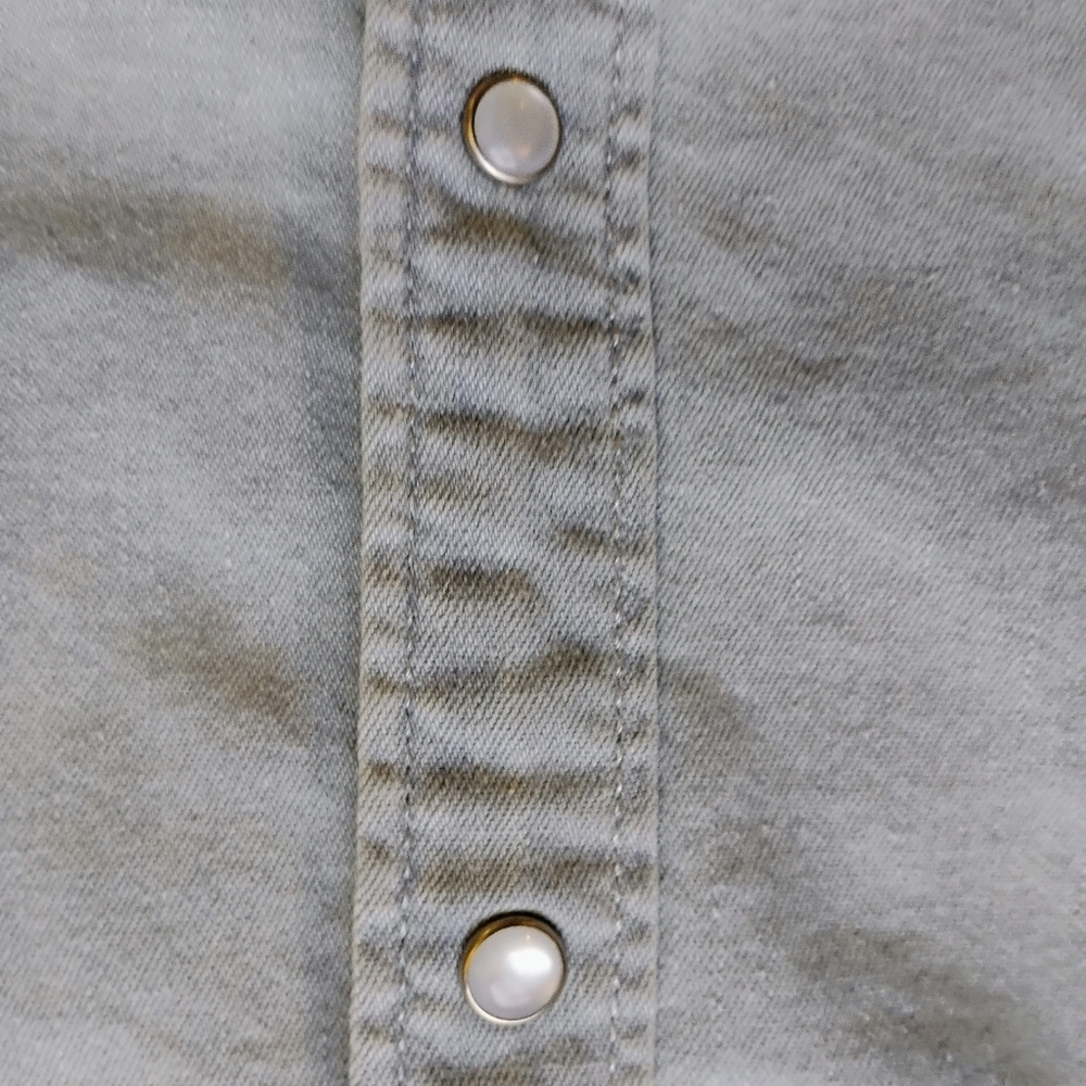 NWT Levi’s Plus Size Western Shirt 1X (14/16) Pearl Snap Denim $59 Retail - Picture 4 of 7